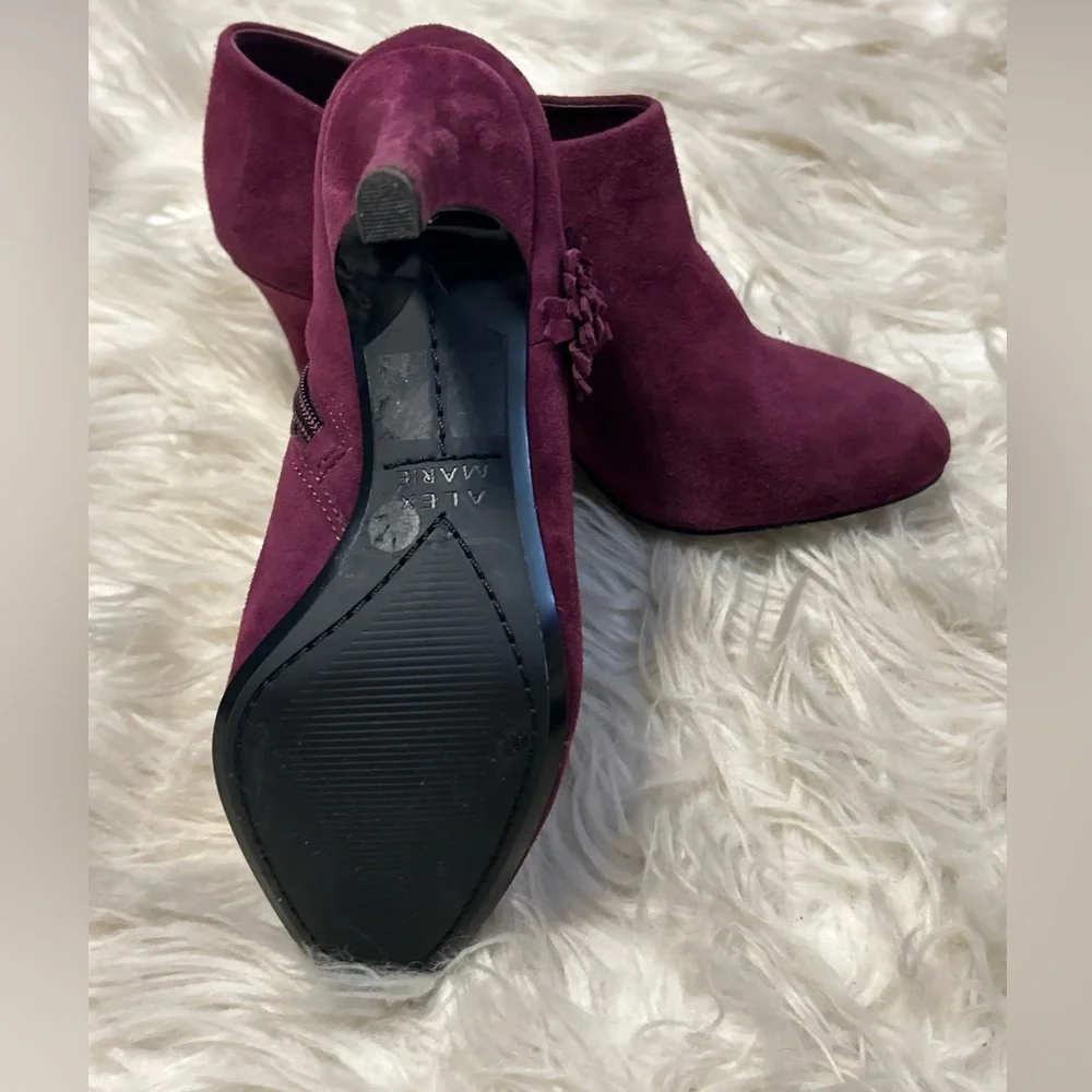 Alex Marie Womens Shoes Booties Heels 6.5 M Wine Suede Flower Petals Side Zipper